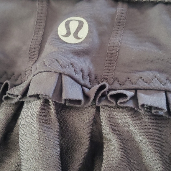 Lululemon tanktop - Picture 3 of 4